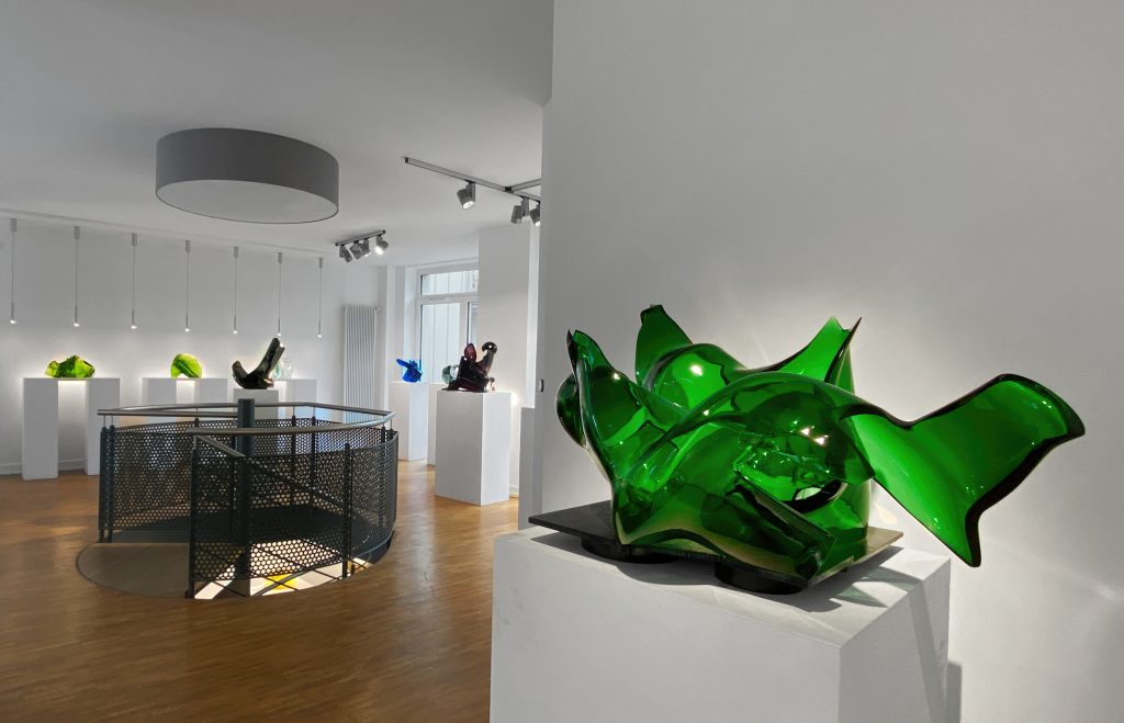 Jan Fišar grew up in Prague, where he studied sculpture under Prof. Wágner. In 1966, the prominent glass artists Professor Stanislav Libenský and his wife Jaroslava Brychtová offered Jan Fišar the chance to collaborate on their project for the 1967 World Exposition in Montreal.