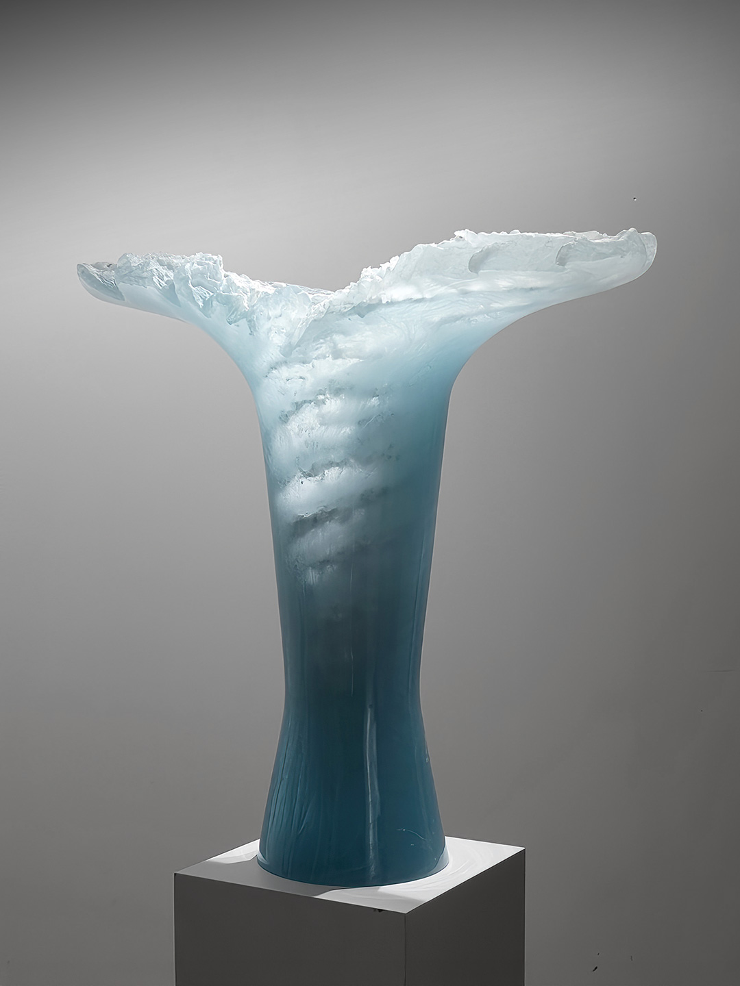 Upcoming Exhibition • 30.11.25

SCULPTURE // Angel Azul -
Size: 98 x 95 x 44 cm // 2025

Experience new glass sculptures by Matyas Pavlik, representing a young generation that reinterprets glass with international artistic vision and a contemporary perspective.

#GlassArt #ContemporaryArt #ArtExhibition #HamburgArt #HafenCity #Glasgalerie #SculptureArt #CzechGlass #NewGenerationArt #ArtOpening #GlassSculpture #GalleryExhibition