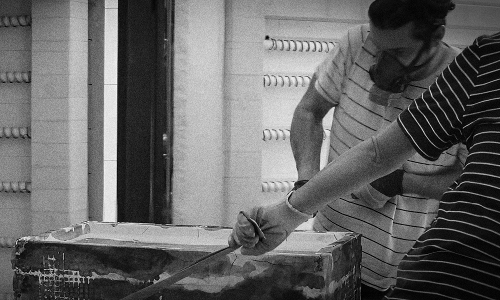 Glass Artist – Matyas Pavlik – Contemporary Glass Art Studio